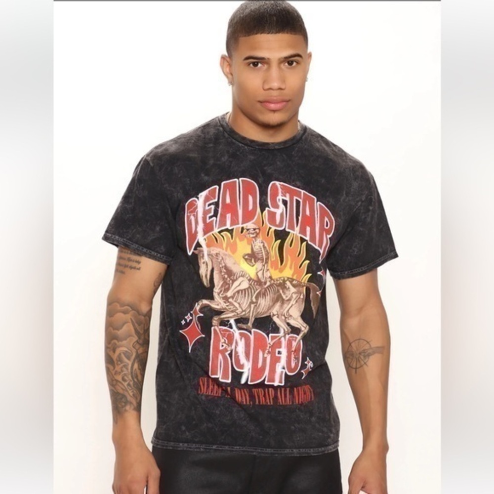 Nova Men Dead Star Rodeo Graphic Shirt